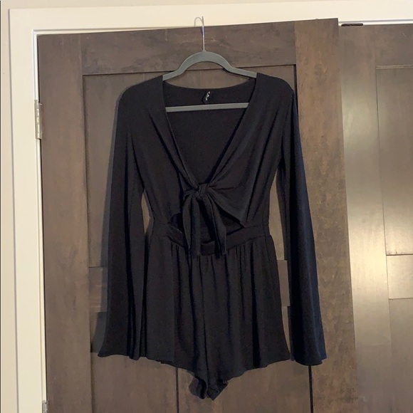 Urban Outfitters Black Romper - Picture 2 of 4